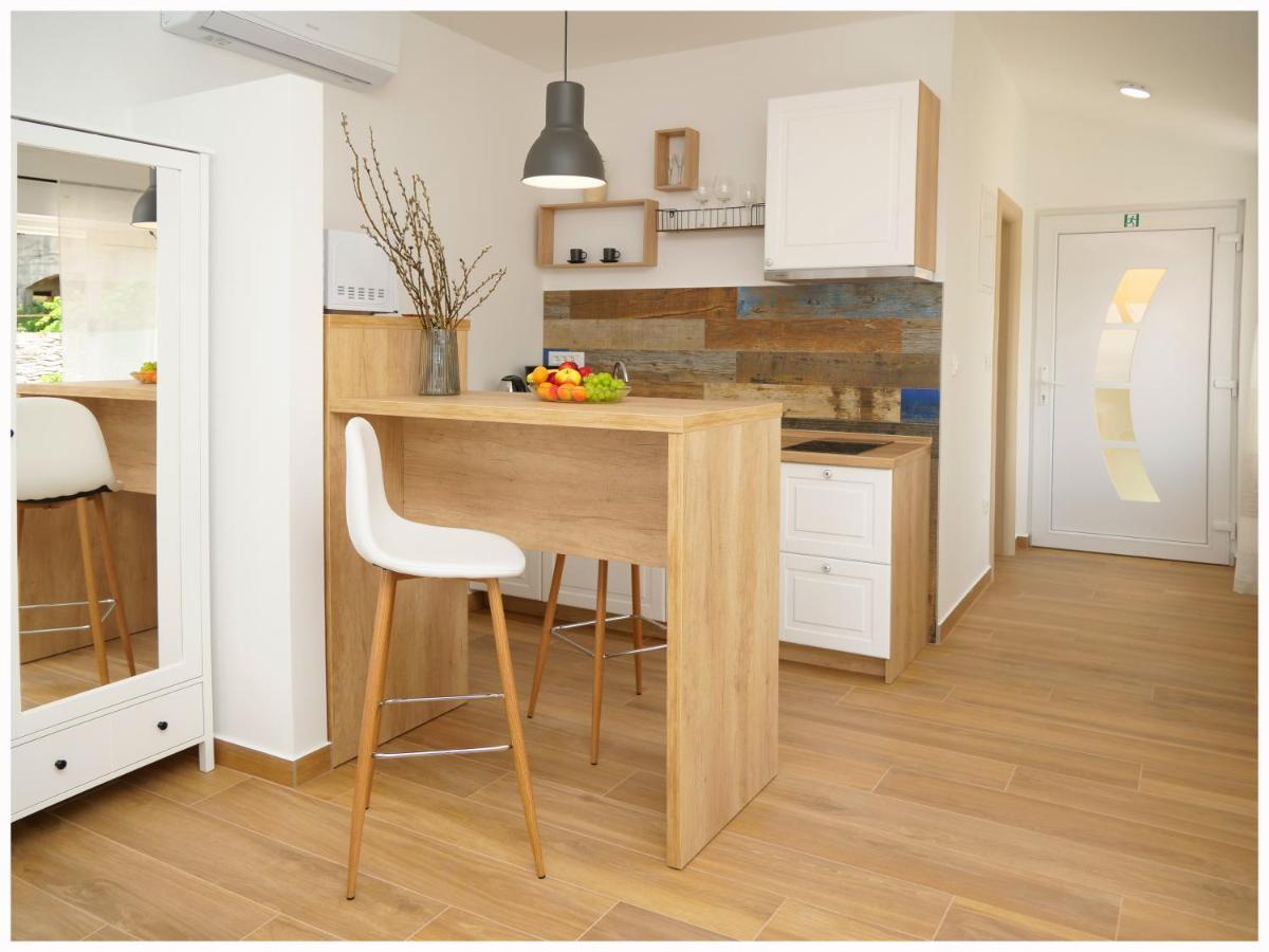 Apartmani Makelja Primošten Exteriör bild